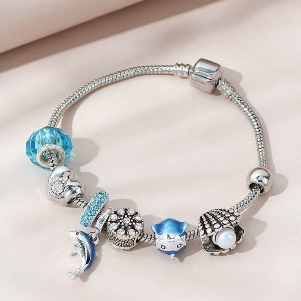 🐬🐚Silver and Blue Charm Bracelet with Seashell, and Dolphin Charms NWT